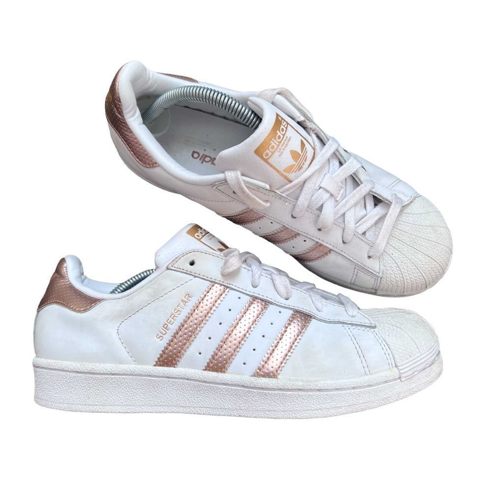 Sz 7 Adidas Gold & White Superstar Grand Court Sneakers
